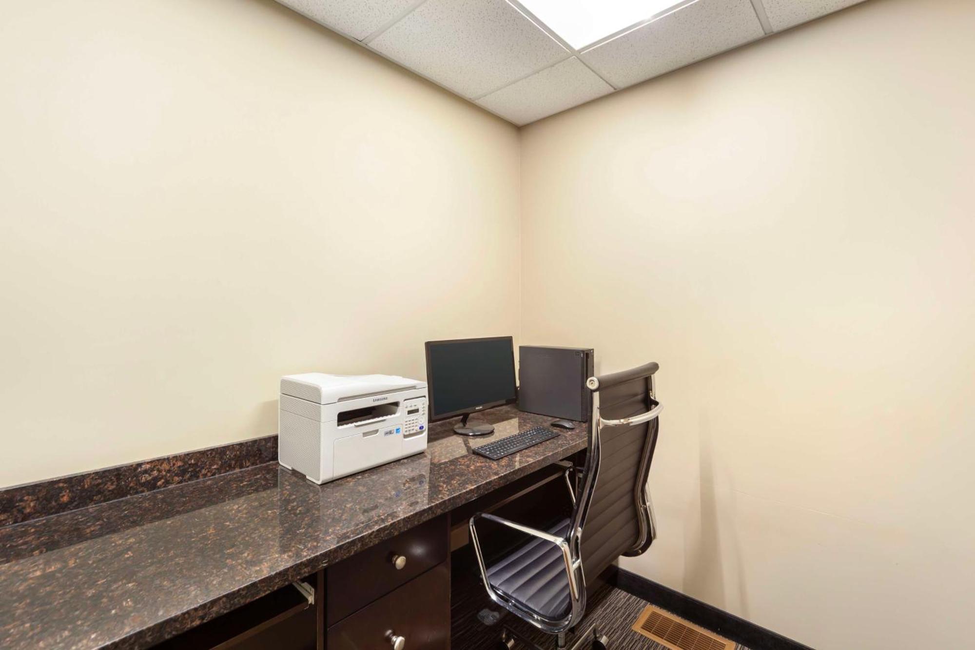 Best Western Plus Peace River Hotel&Suites Exterior foto